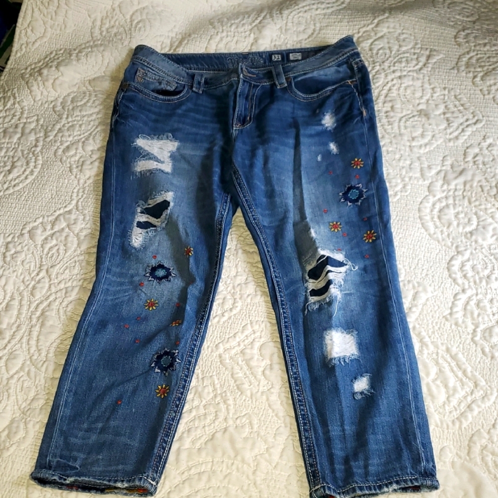 Miss Me Hippie Boho Distressed Boyfriend Ankle Jeans Size 31 or 12